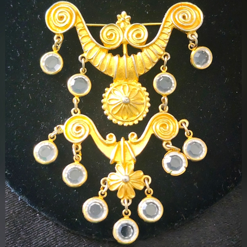 Vintage Goldette Brooch Pin dangle chandelier style Gold Tone Jewelry